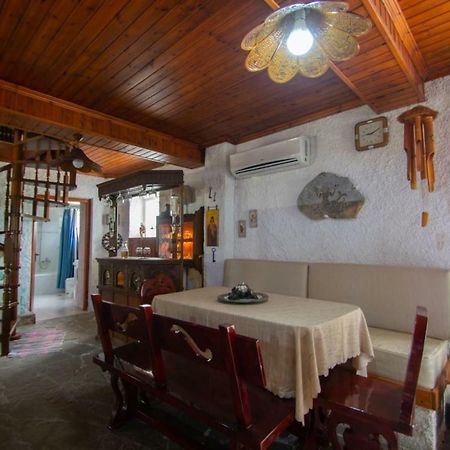 Traditional Village House Méson Yerakaríon Kültér fotó