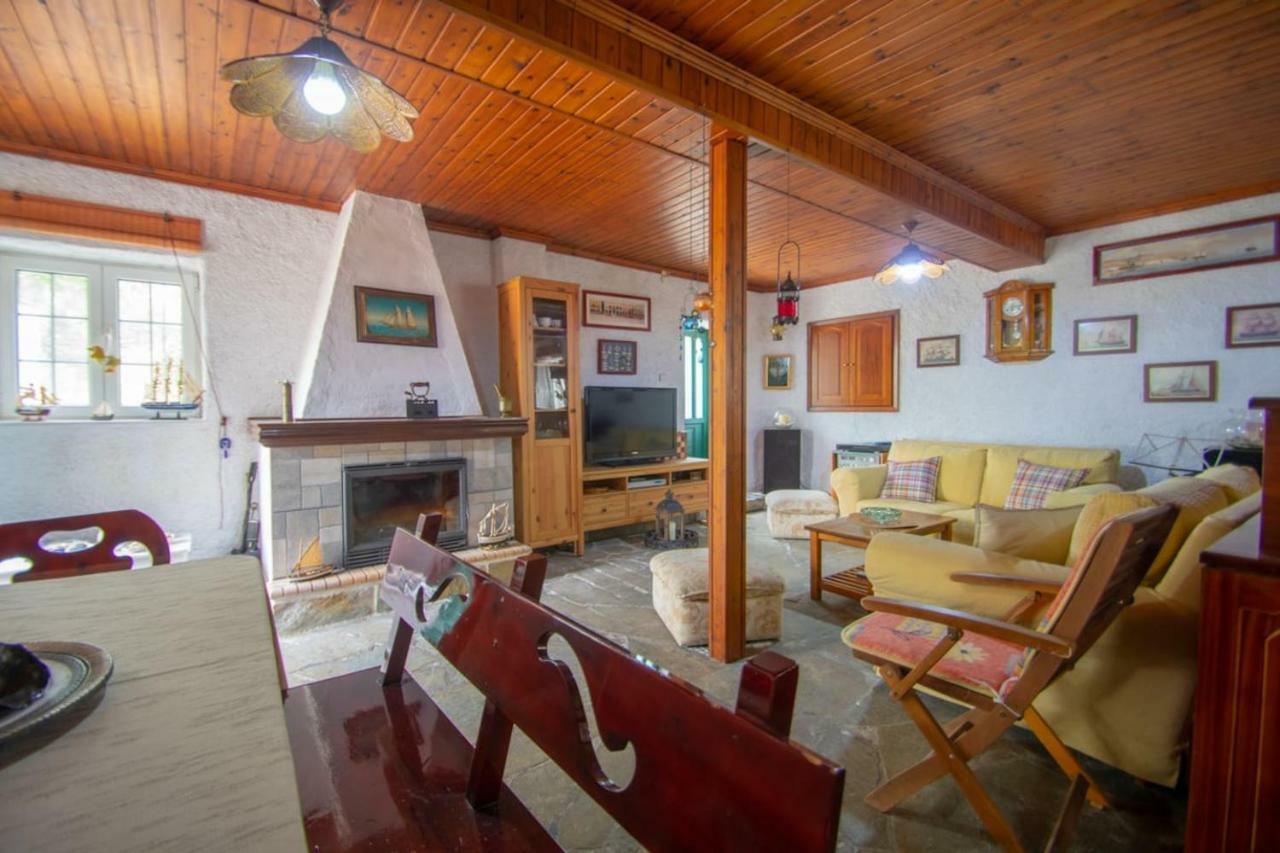 Traditional Village House Méson Yerakaríon Kültér fotó